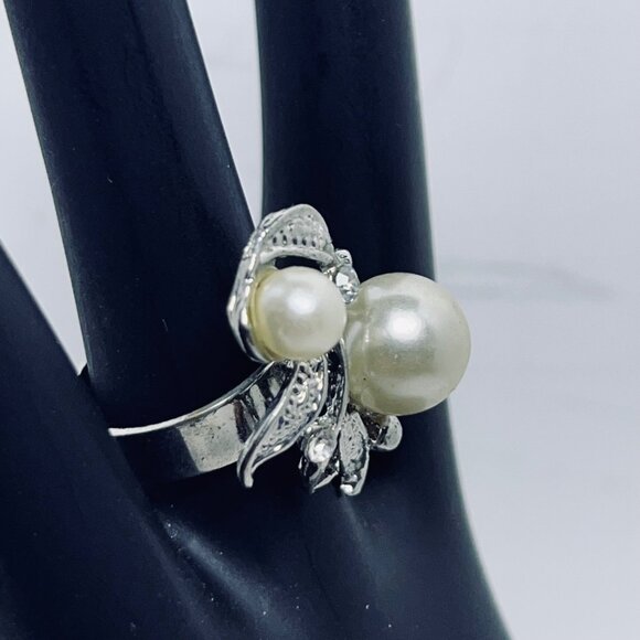 Silver Tone Adjustable Statement Ring With Faux Pearls & Leaf Design (R436) - Picture 3 of 7